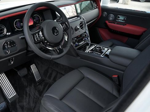 New 2026 Rolls-Royce Cullinan image 18