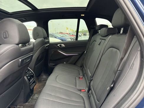 Used 2022 BMW X5 xDrive40i w/ Premium Package AWD/4WD image 7