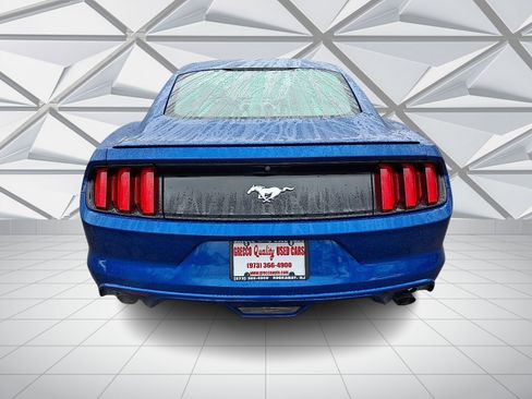 Used 2017 Ford Mustang Coupe RWD image 9