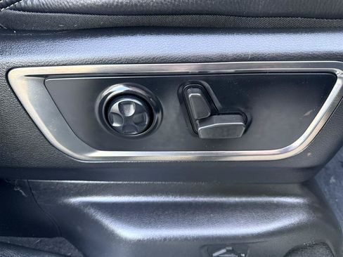 Used 2021 RAM 1500 Limited AWD/4WD image 16