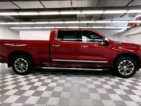 Used 2023 Chevrolet Silverado 1500 High Country w/ Technology Package AWD/4WD image 16