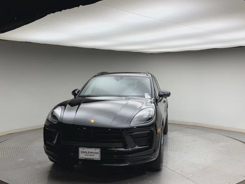 Used 2024 Porsche Macan AWD/4WD image 7