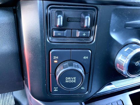 Used 2023 Ford F250 Lariat w/ Lariat Ultimate Package image 32