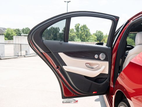 Used 2019 Mercedes-Benz E 300 image 44
