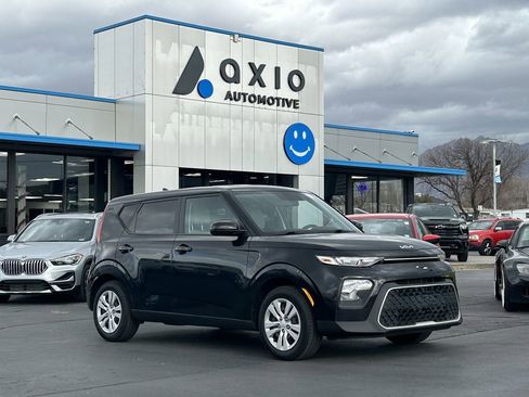 Used 2022 Kia Soul LX FWD image 1