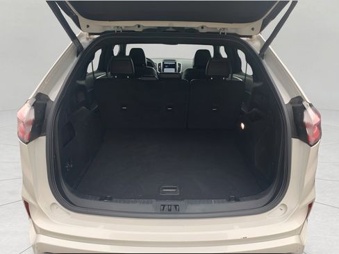Used 2022 Ford Edge ST image 23