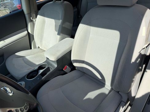Used 2015 Nissan Rogue S w/ Convenience Package FWD image 6