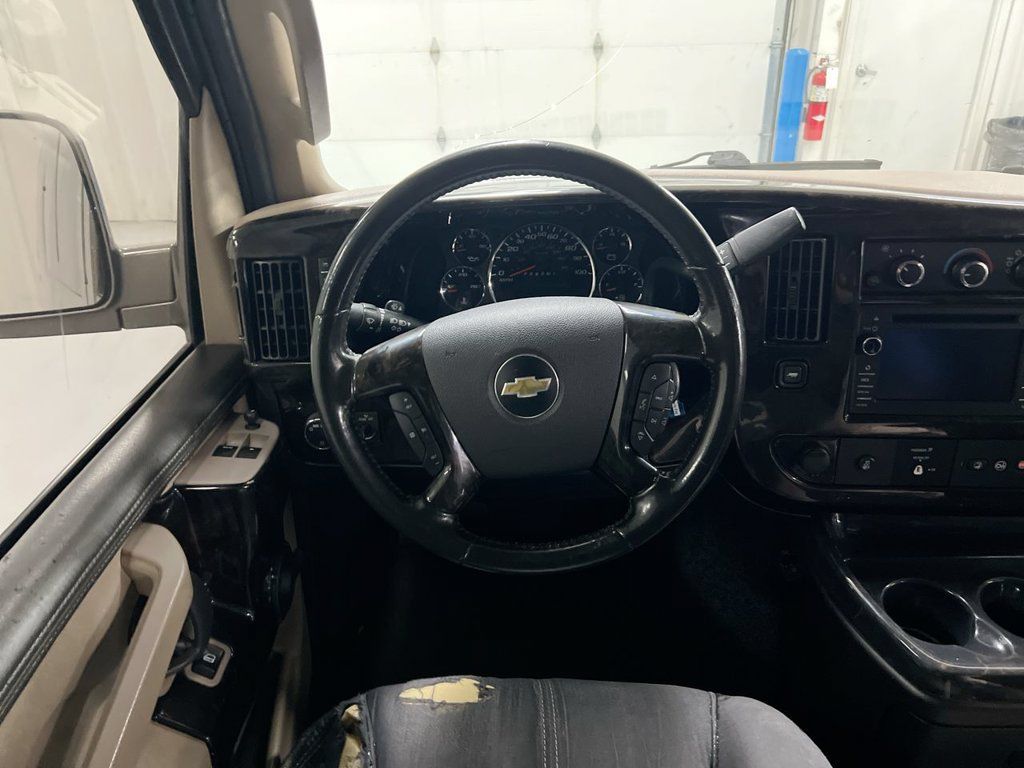 Used 2016 Chevrolet Express 2500 RWD image 11