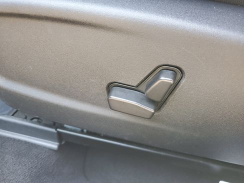 Used 2023 Dodge Charger SXT image 10