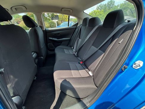 Used 2025 Nissan Sentra SV FWD image 33