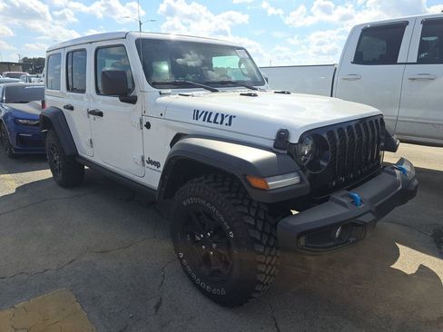 Used 2023 Jeep Wrangler Unlimited w/ Sun & Screen Package image 3