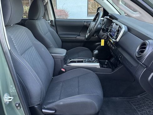 Used 2022 Toyota Tacoma SR5 w/ Trail Edition AWD/4WD image 21