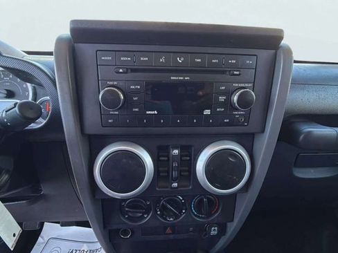 Used 2008 Jeep Wrangler Unlimited Sahara w/ Dual Top Group AWD/4WD image 10
