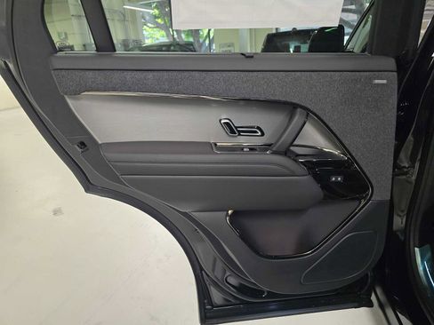 New 2026 Land Rover Range Rover Sport Dynamic SE AWD/4WD image 16