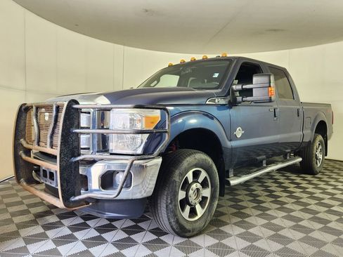 Used 2016 Ford F250 Lariat w/ Lariat Interior Package AWD/4WD image 3