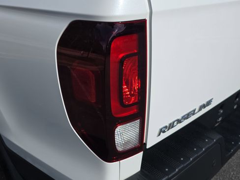 Used 2023 Honda Ridgeline RTL-E image 35