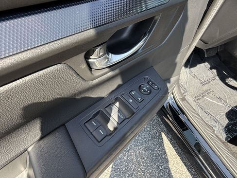 Used 2025 Honda CR-V EX image 15