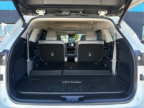 Used 2021 Toyota Highlander Limited AWD/4WD image 27