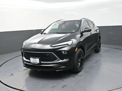 Used 2024 Buick Encore GX Sport Touring AWD/4WD image 5