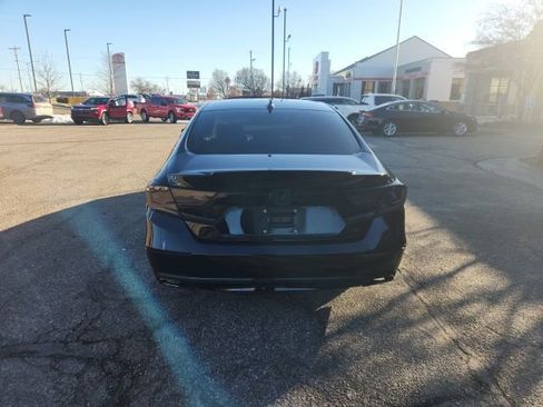 Used 2018 Honda Accord EX-L image 2