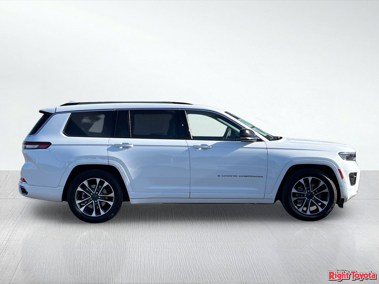 Used 2023 Jeep Grand Cherokee L Overland AWD/4WD image 7