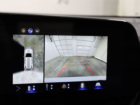 New 2026 Chevrolet Equinox RS w/ Safety and Technology Package FWD image 45