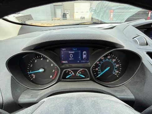Used 2015 Ford Escape SE AWD/4WD image 12