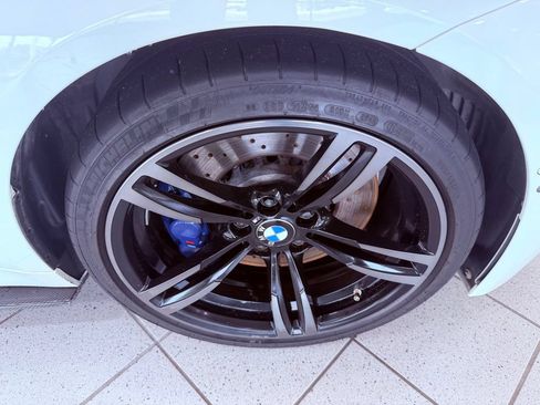 Used 2018 BMW M3 RWD image 17