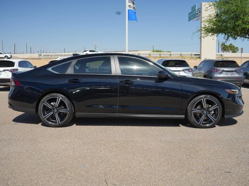 Used 2023 Honda Accord Sport image 4