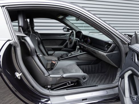 Certified 2024 Porsche 911 GT3 image 28