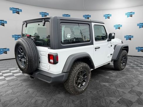 Used 2022 Jeep Wrangler Sport AWD/4WD image 6