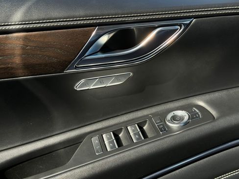 Used 2024 Genesis GV80 2.5T image 37