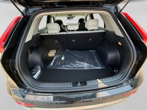 New 2026 Kia Niro EX FWD image 22