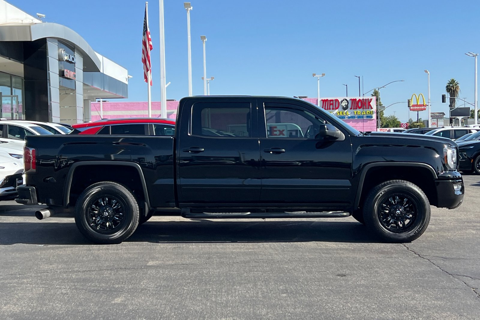 Used 2018 GMC Sierra 1500 SLT w/ All Terrain Package AWD/4WD image 3