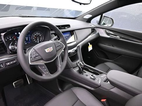 New 2026 Cadillac XT5 Sportv w/ LPO, Onyx Lite Package AWD/4WD image 15