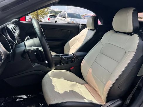 Used 2019 Ford Mustang Premium RWD image 12