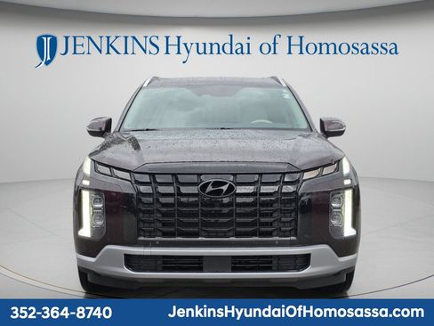 Used 2023 Hyundai Palisade Limited w/ Cargo Package FWD image 11