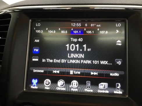 Used 2017 Jeep Grand Cherokee Trailhawk w/ Trailhawk Luxury Group AWD/4WD image 27