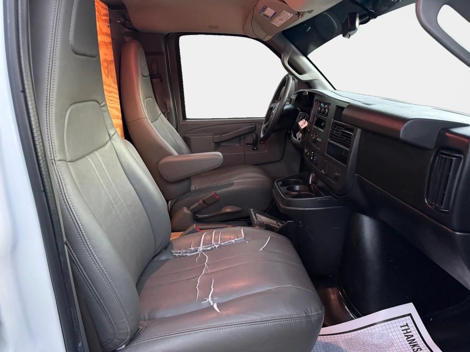 Used 2017 GMC Savana 2500 RWD image 10