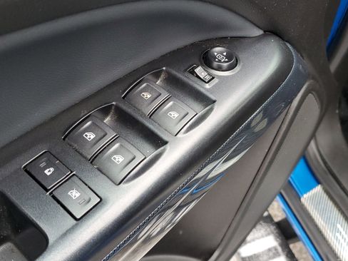 Used 2021 Chevrolet Colorado Z71 w/ Safety Package image 17