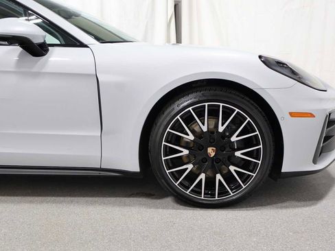 Certified 2025 Porsche Panamera 4 AWD/4WD image 11
