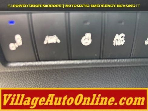 Used 2017 Hyundai Santa Fe Limited AWD/4WD image 17