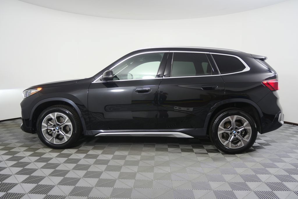 Certified 2025 BMW X1 xDrive28i AWD/4WD image 2