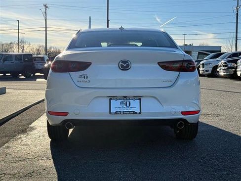 Used 2019 MAZDA MAZDA3 Sedan w/ Premium Package image 4