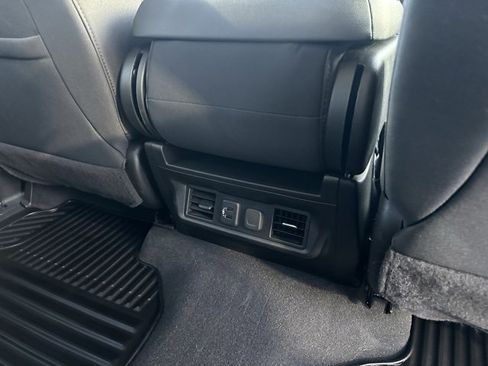 Certified 2022 Chevrolet Silverado 2500 LT w/ Convenience Package image 20