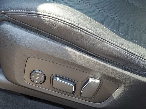 Used 2024 BMW X3 xDrive30i w/ Premium Package AWD/4WD image 7