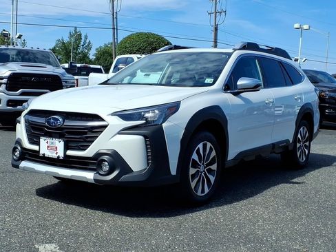 Certified 2023 Subaru Outback Touring AWD/4WD image 3