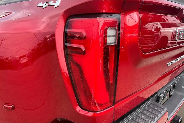 Used 2024 GMC Sierra 3500 Denali w/ Denali Reserve Package AWD/4WD image 30