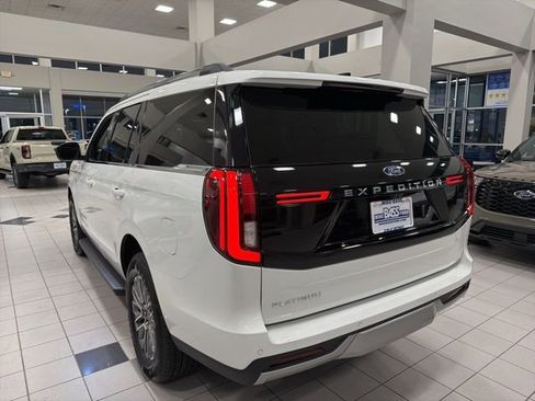 New 2026 Ford Expedition Platinum image 17