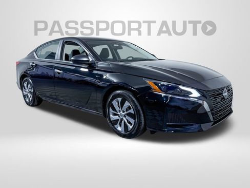 Certified 2025 Nissan Altima 2.5 S image 5